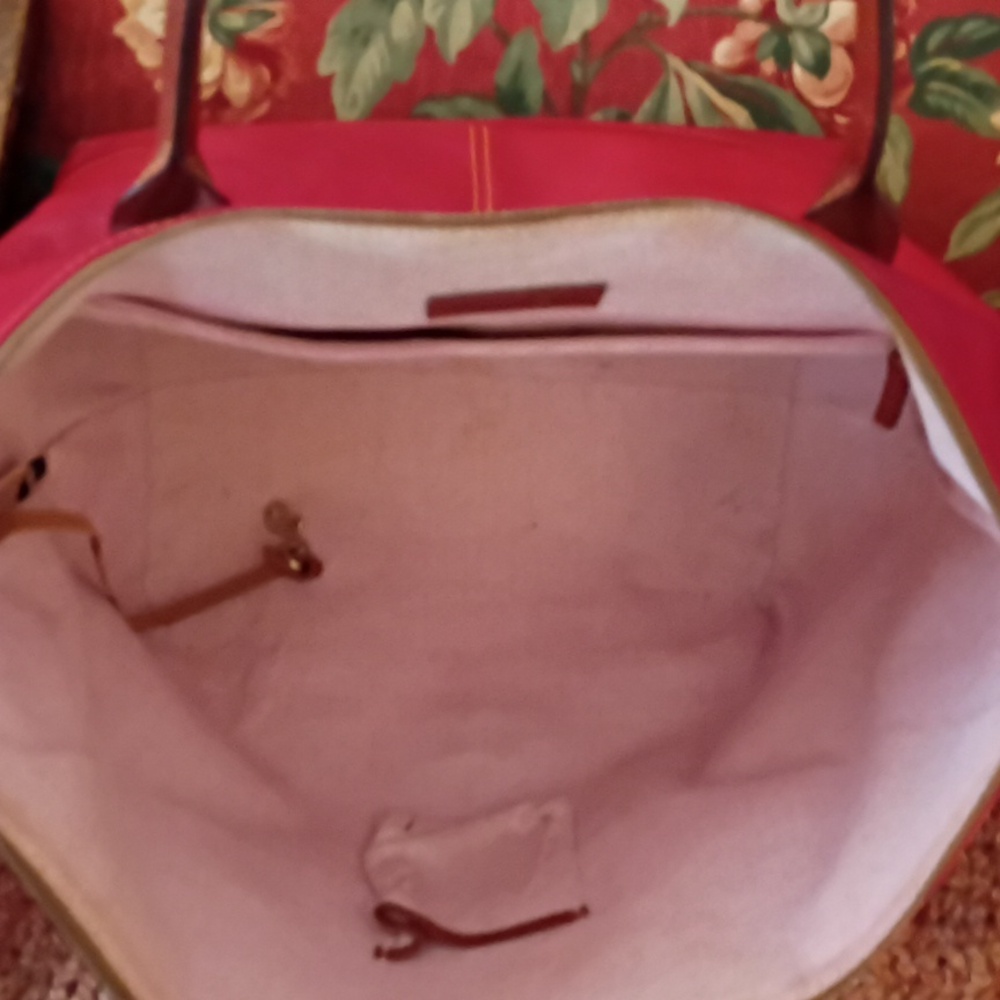 Dooney & Bourke Red Leather Tote /Oversized Bag with Original Dust Bag - Picture 12 of 12